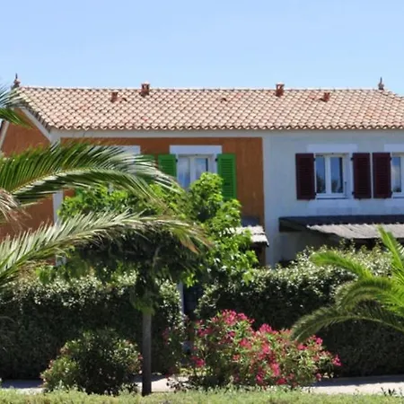 Jolie Maison Ile Des Pecheurs Dans Avec Piscine بيت للعطل Le Barcarès