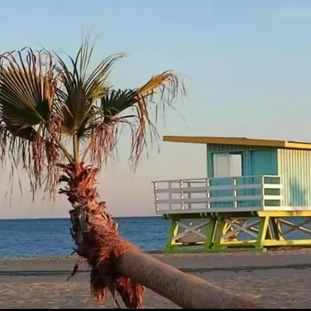 Jolie Maison Ile Des Pecheurs Dans Avec Piscine بيت للعطل *